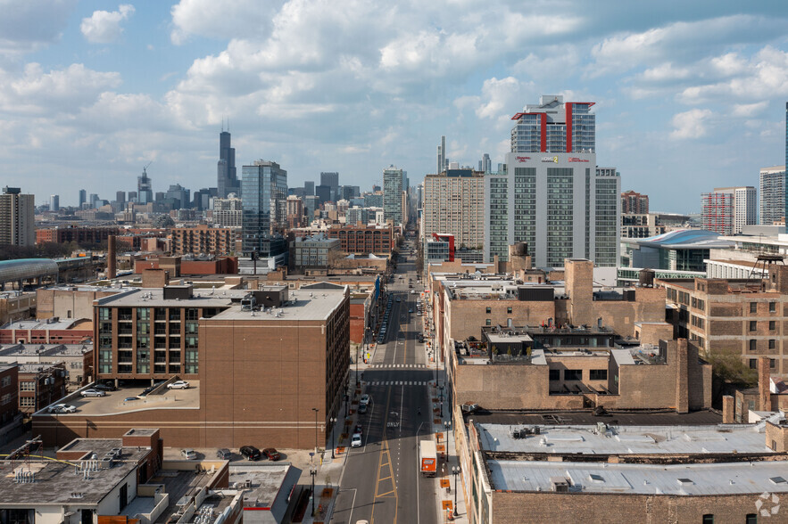 2325 S Michigan Ave, Chicago, IL for lease - Aerial - Image 3 of 6