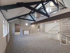 18 Monmouth Pl, Bath for lease Interior Photo- Image 1 of 2