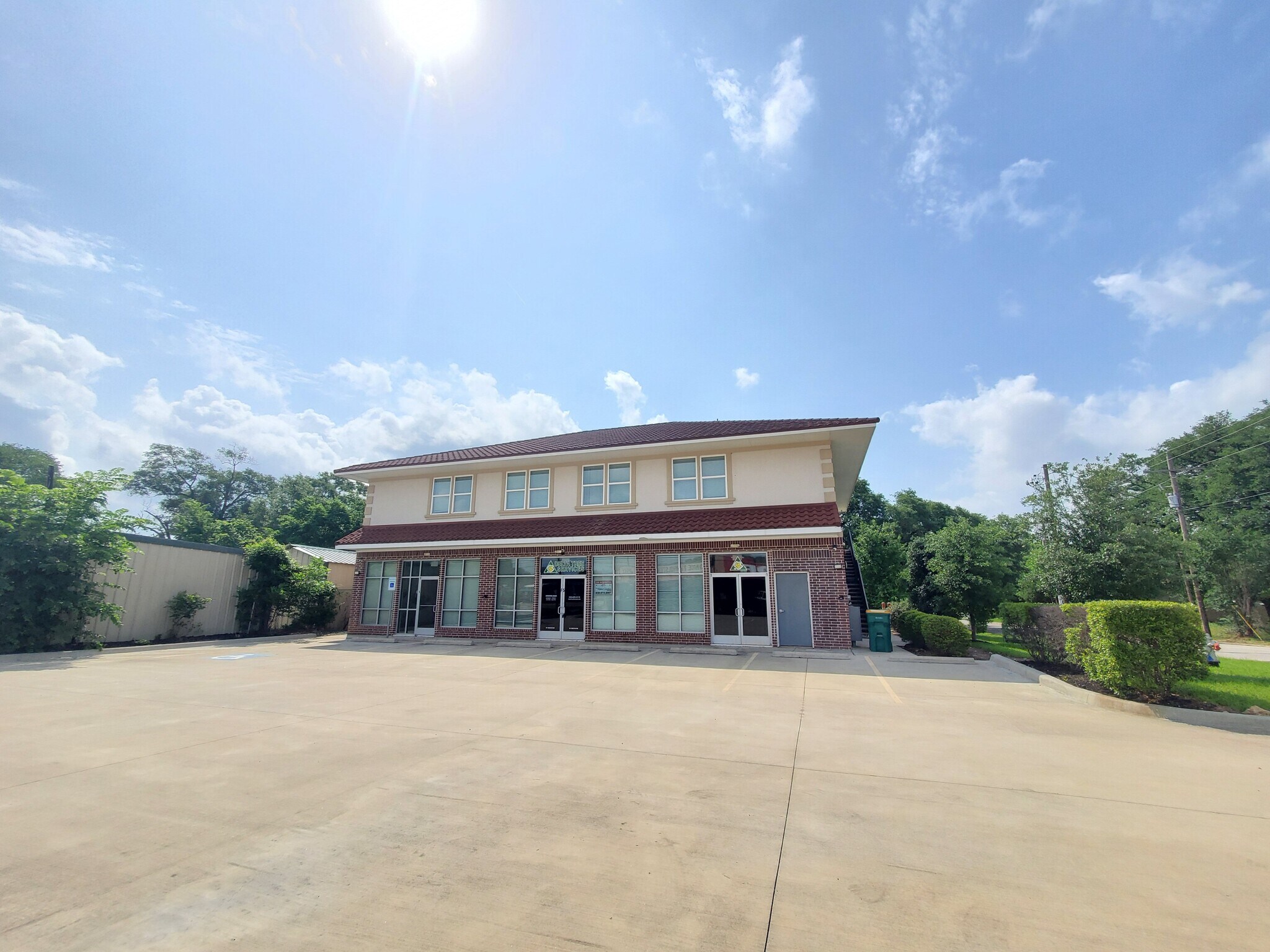 501 E Davis St, Conroe, TX for sale Building Photo- Image 1 of 1