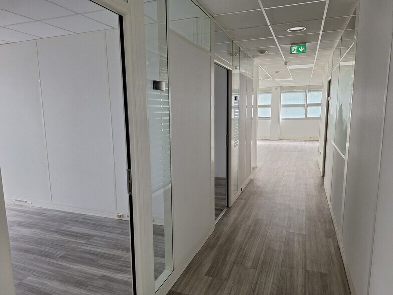 42-44 Avenue Ariane, Mérignac for lease - Building Photo - Image 2 of 13