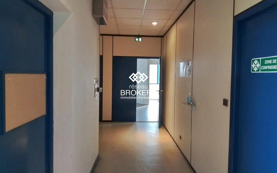 Office in Lannemezan for lease - Interior Photo - Image 3 of 6