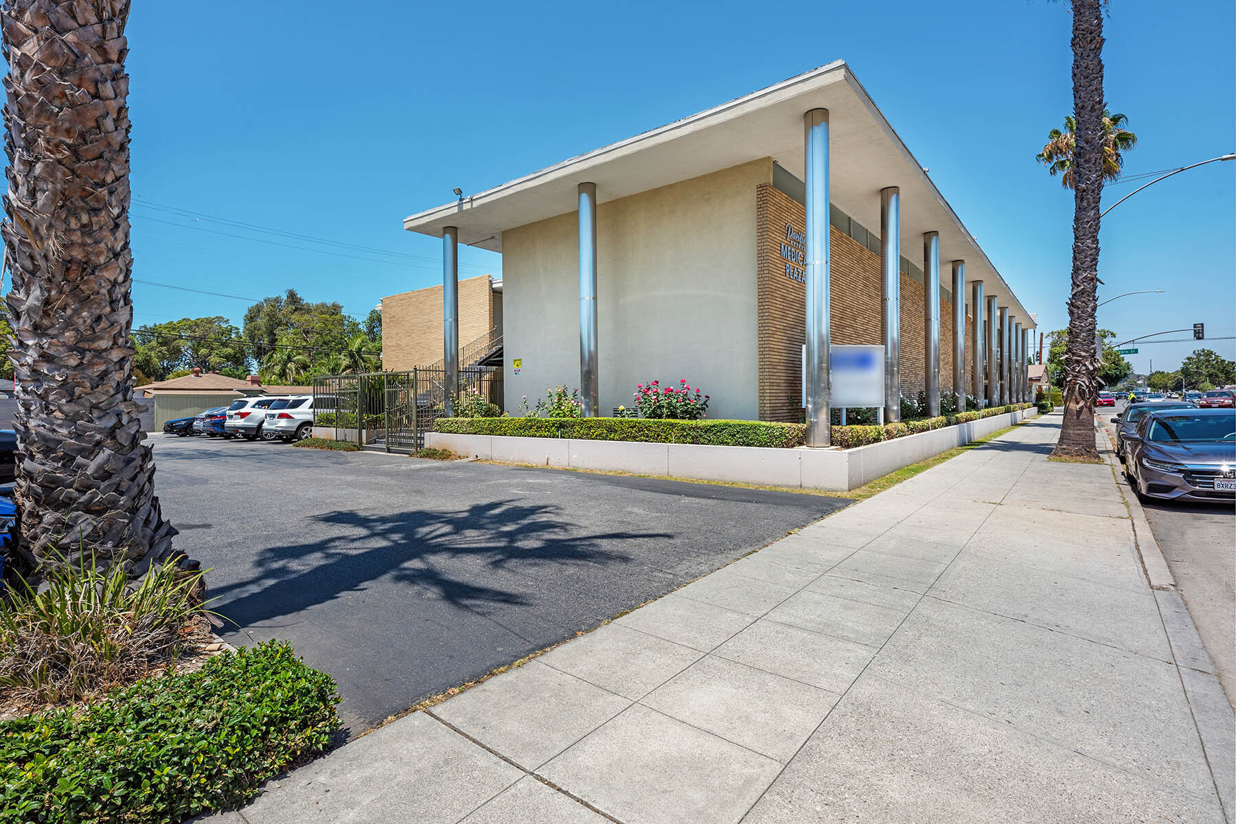 2777 Pacific Ave, Long Beach, CA for lease Building Photo- Image 1 of 34