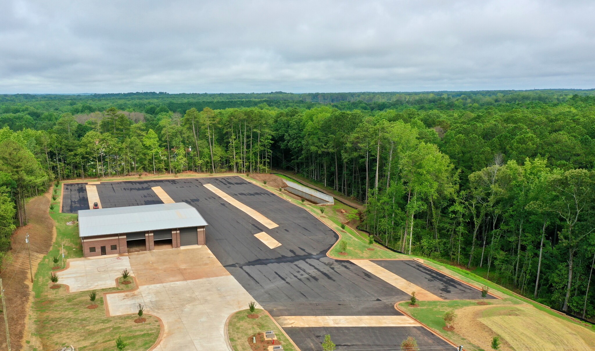 570 Steele dr, Hampton, GA for lease Building Photo- Image 1 of 9