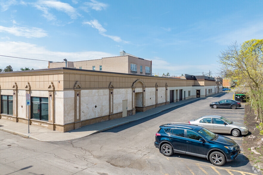 2449-2459 James St, Syracuse, NY for lease - Building Photo - Image 2 of 5