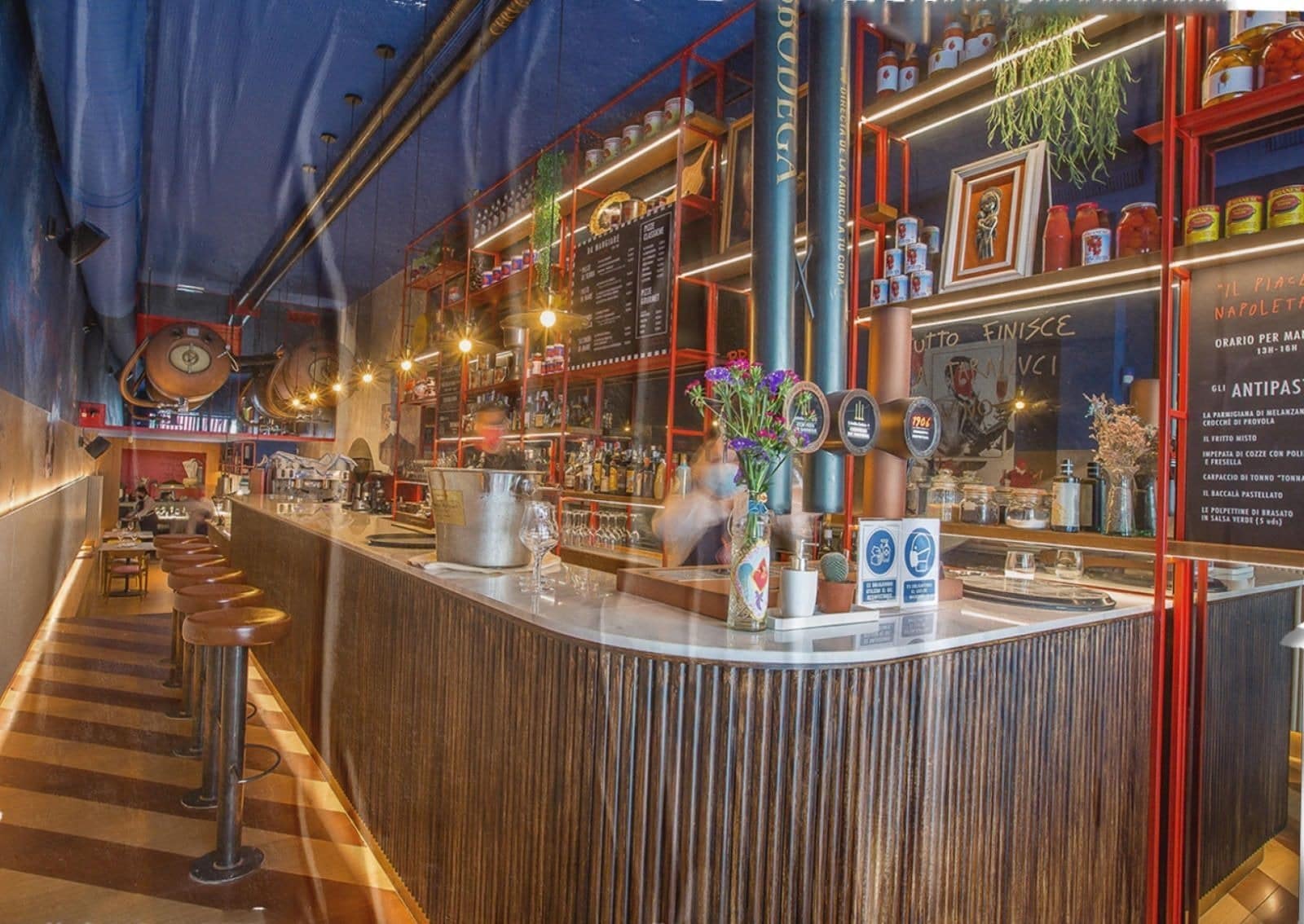 Retail in Barcelona, Barcelona for lease Interior Photo- Image 1 of 18