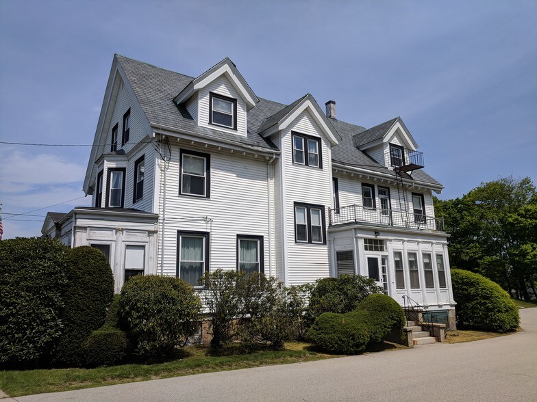 247261 Pleasant St, South Weymouth, MA 02190