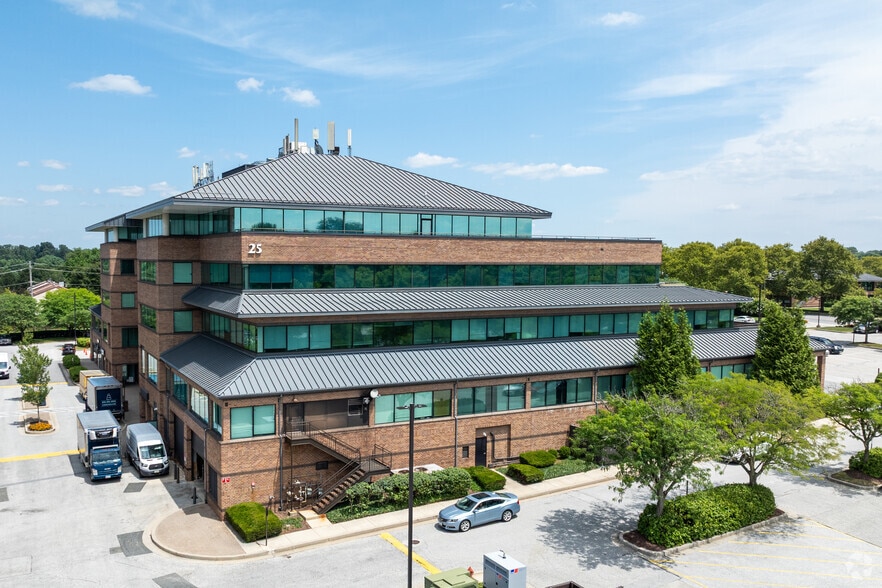 25 Crossroads Dr, Owings Mills, MD for lease - Building Photo - Image 2 of 5
