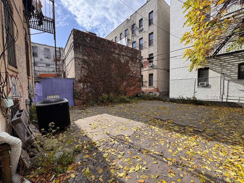 3084 Brighton 13Th St, Brooklyn, NY for sale - Building Photo - Image 2 of 14