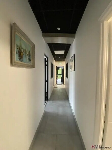 Office in Le Havre for lease - Interior Photo - Image 3 of 4