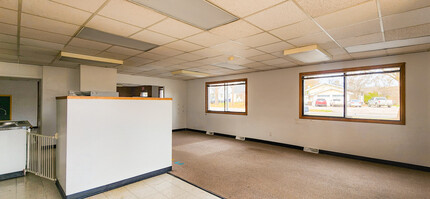 3320 S Pennsylvania Ave, Lansing, MI for lease Building Photo- Image 2 of 5