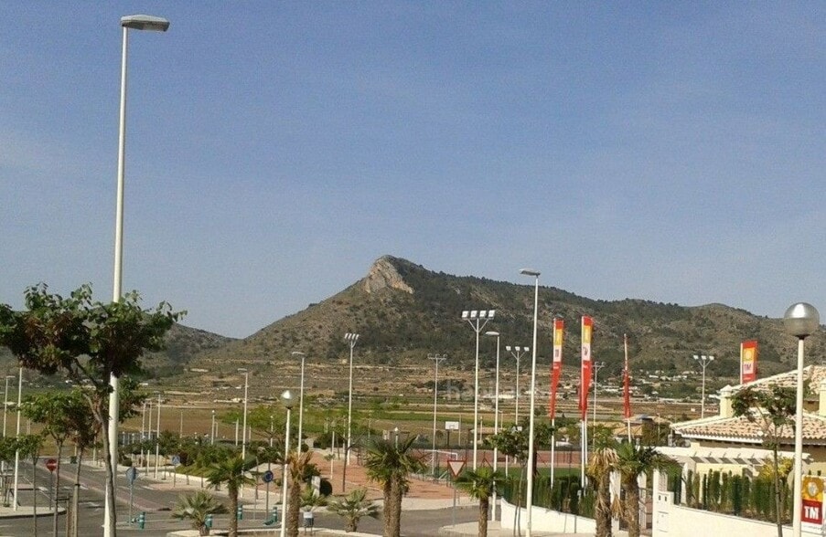 Carrer Aitana, 12, Aspe, Alicante for sale - Building Photo - Image 1 of 8