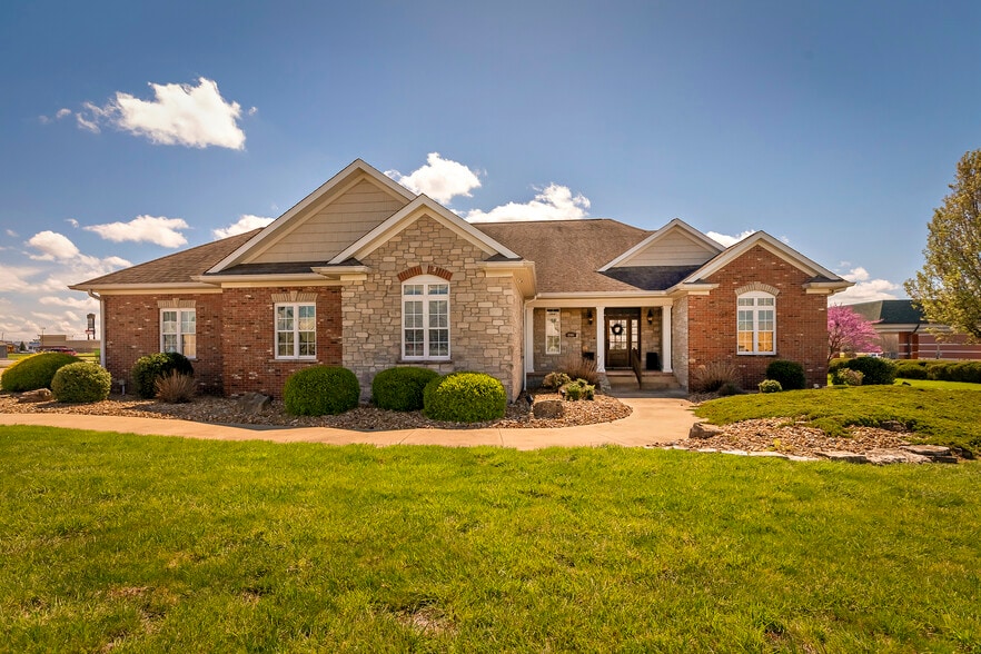 2801 17th St, Marion, IL for sale - Building Photo - Image 1 of 46