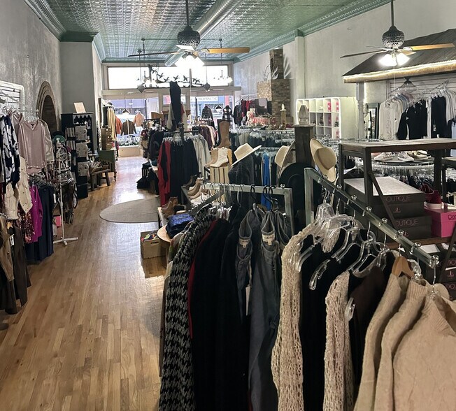 712 Main St, Alma, NE for sale - Building Photo - Image 2 of 12