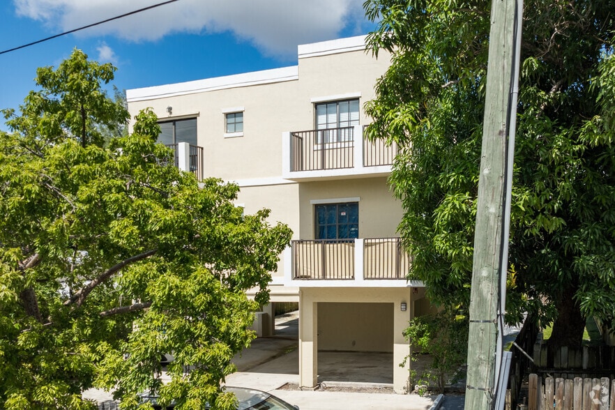 763 SW 5th St, Miami, FL for sale - Building Photo - Image 3 of 14