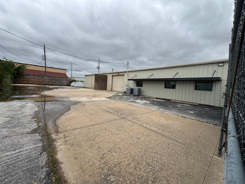 9901 E 46th Pl, Tulsa, OK for sale - Building Photo - Image 2 of 18