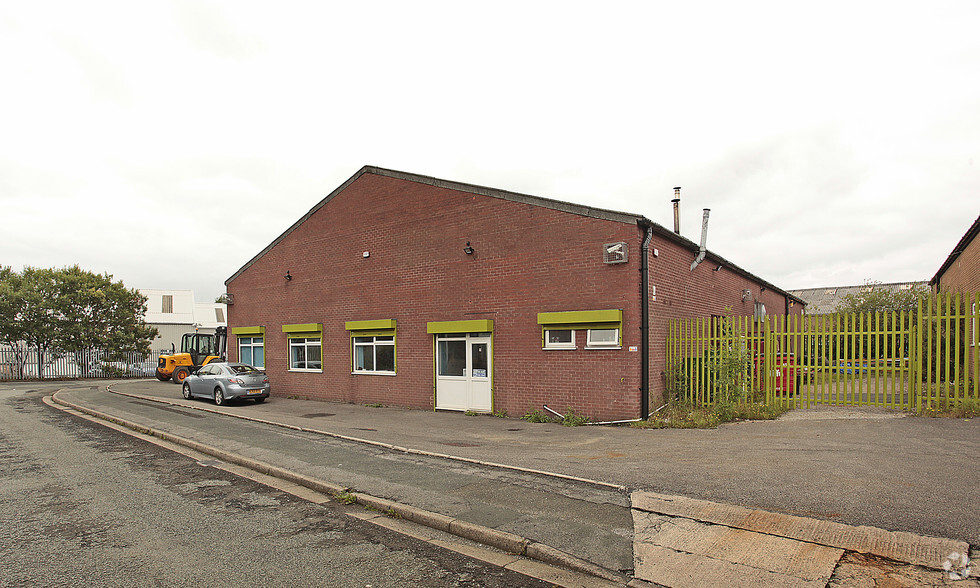 Newby Rd, Stockport for lease - Building Photo - Image 2 of 3