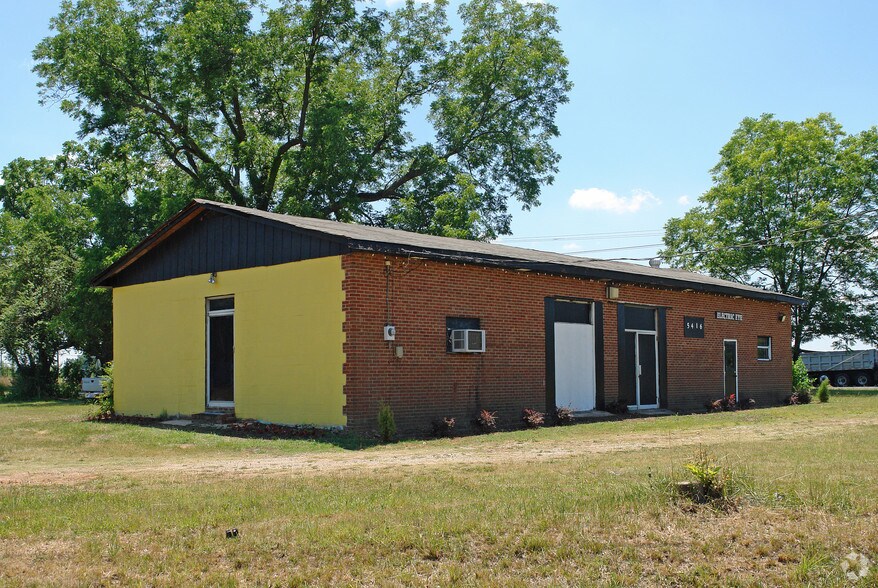 1650 Penny Rd, High Point, NC 27265