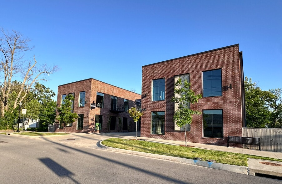 204 SE 6th St, Bentonville, AR for sale - Building Photo - Image 1 of 13