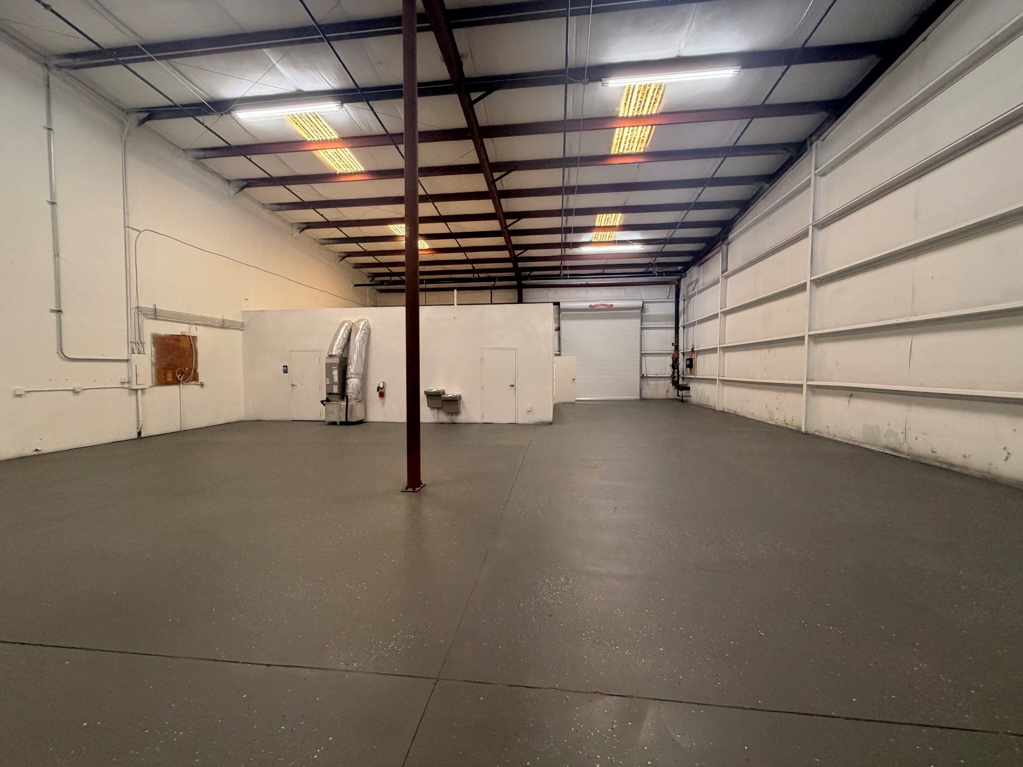 14476 Duval Pl W, Jacksonville, FL for lease Interior Photo- Image 1 of 7