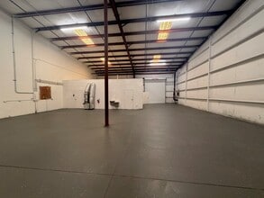 14476 Duval Pl W, Jacksonville, FL for lease Interior Photo- Image 1 of 7