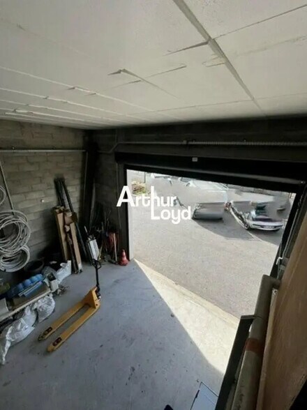 Flex in Puget-sur-Argens for lease - Building Photo - Image 2 of 8