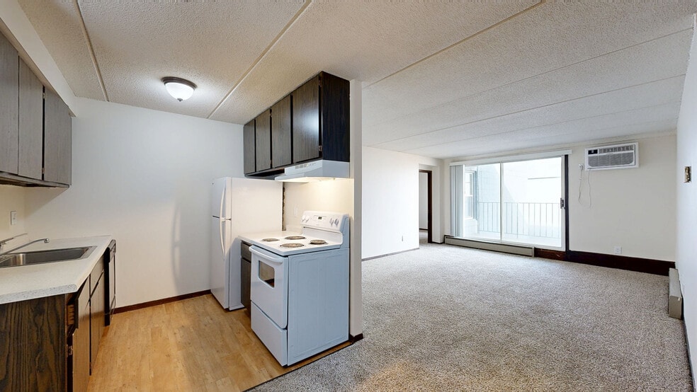 1010 Lake St NE, Hopkins, MN for sale - Matterport 3D Scan - Image 2 of 34