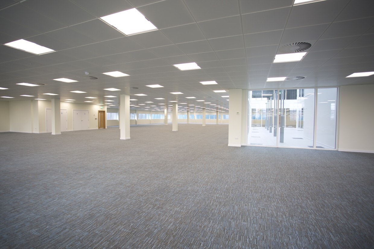 81-83 Waterloo Quay, Aberdeen for lease Interior Photo- Image 1 of 4