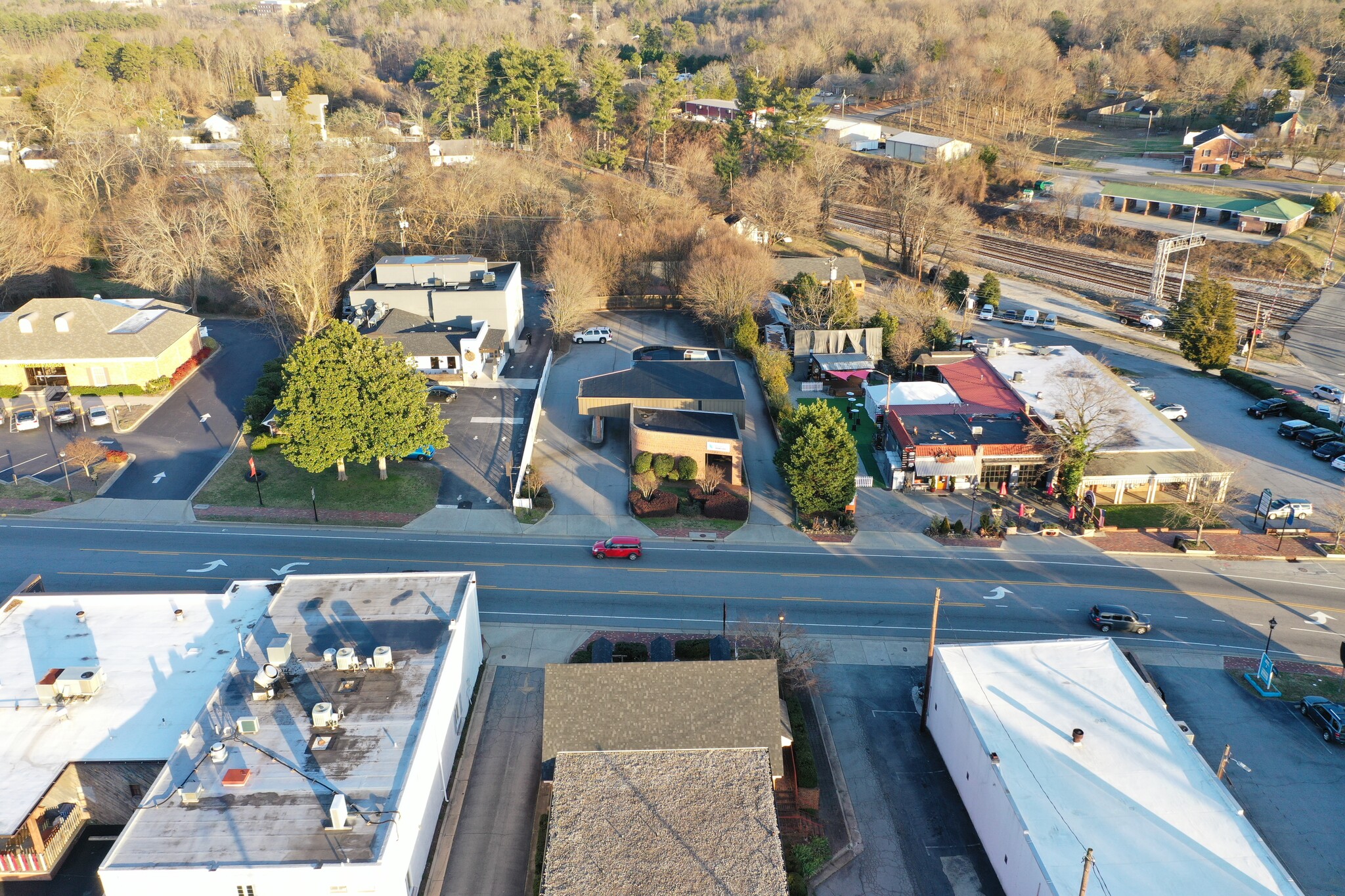 120 E Main St, Jamestown, NC for sale Building Photo- Image 1 of 1