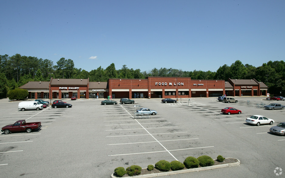 15700-15710 Jefferson Davis Hwy, Colonial Heights, VA for lease - Primary Photo - Image 2 of 5