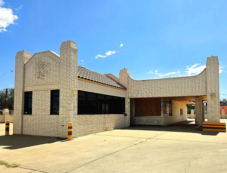 811 50th St, Lubbock, TX for lease - Building Photo - Image 1 of 32