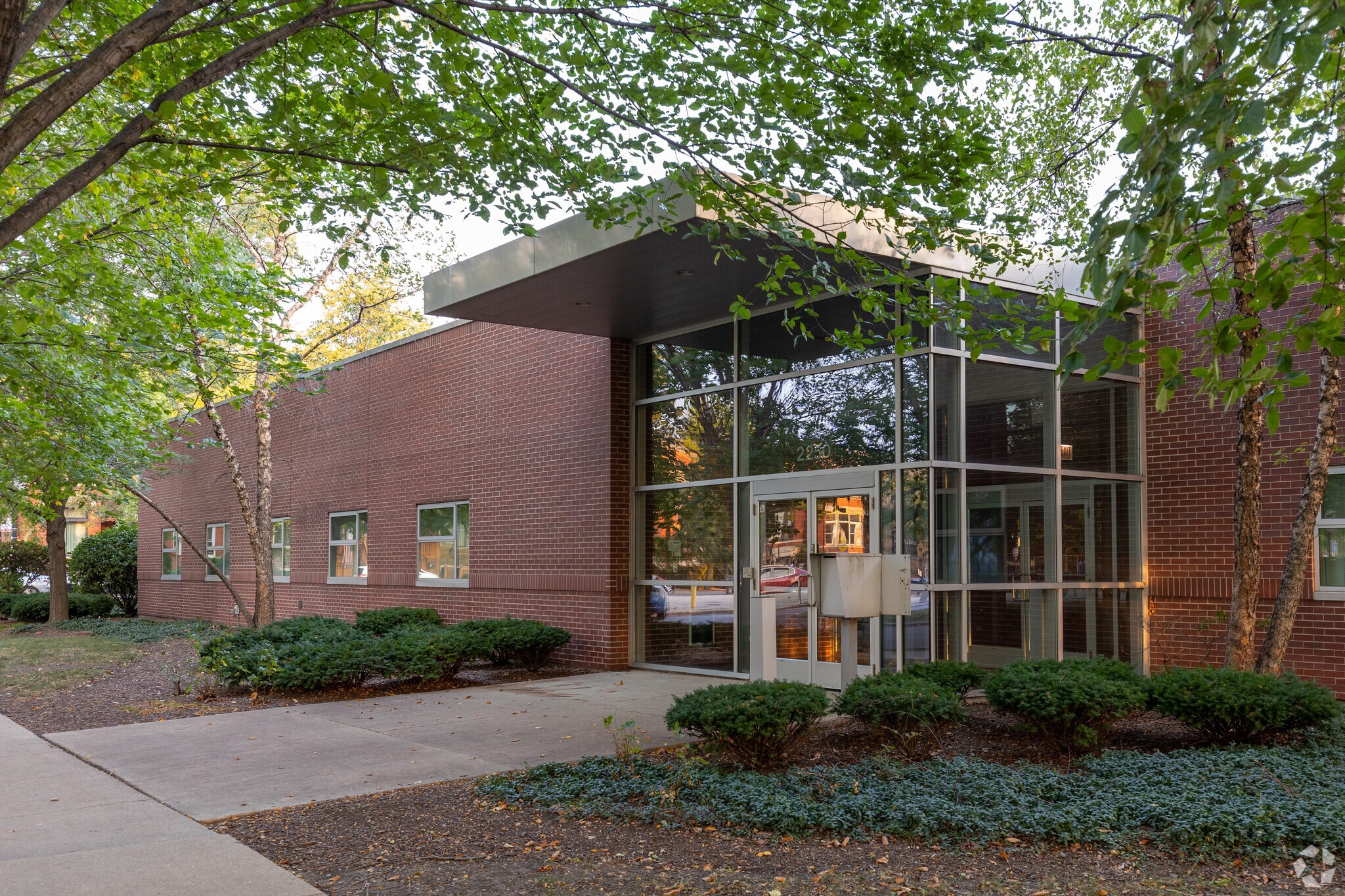 2250 W Campbell Park Dr, Chicago, IL for lease Building Photo- Image 1 of 3