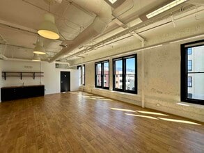 61-75 W Colorado Blvd, Pasadena, CA for lease Interior Photo- Image 2 of 9