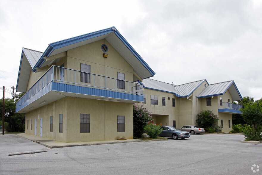 1870 W Bitters Rd, San Antonio, TX for lease - Building Photo - Image 1 of 4