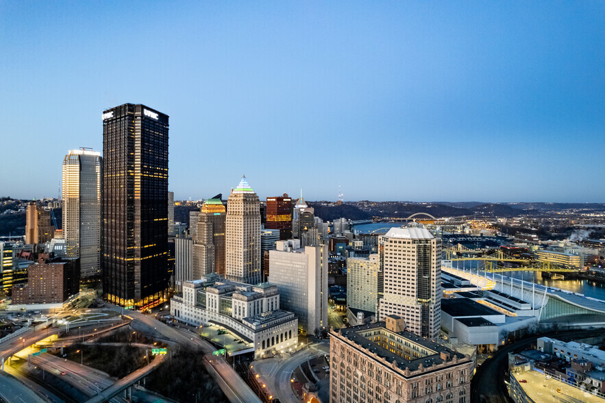 1001 Liberty Ave, Pittsburgh, PA for lease - Aerial - Image 2 of 12