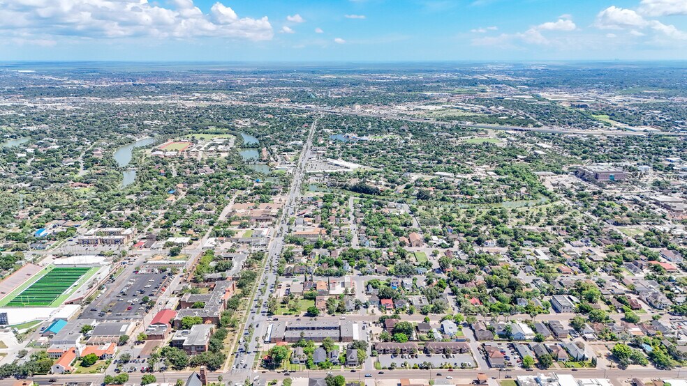 25 E Elizabeth St, Brownsville, TX for sale - Building Photo - Image 3 of 5