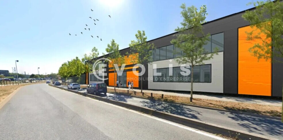 Retail in Noisy-le-Grand for lease - Building Photo - Image 2 of 3