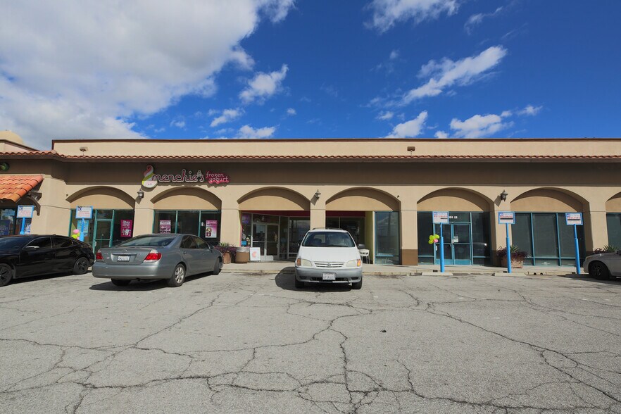1201 Truman St, San Fernando, CA for lease - Building Photo - Image 2 of 58