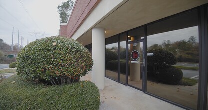 5076 Winters Chapel Rd, Atlanta, GA for lease Building Photo- Image 1 of 13