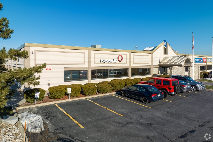 50 Ronson Dr, Toronto, ON for lease - Primary Photo - Image 1 of 6