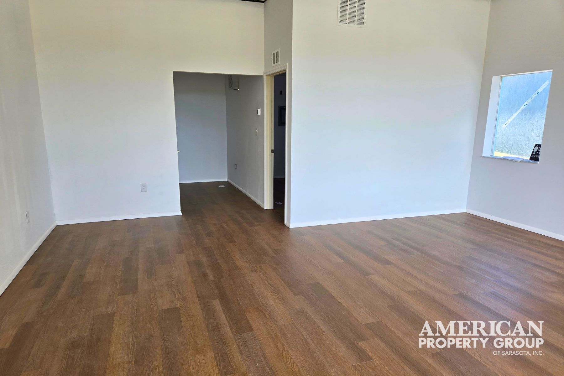 822-882 S Tamiami Trl, Osprey, FL for lease Interior Photo- Image 1 of 2