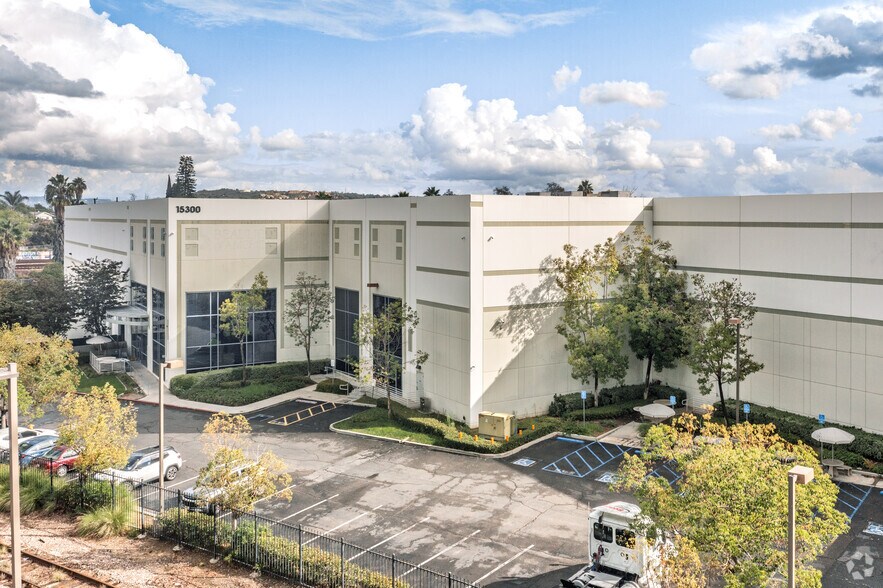 15300 Desman Rd, La Mirada, CA for sale - Primary Photo - Image 1 of 1