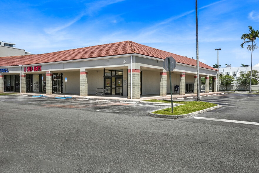 20401 Biscayne Blvd, Aventura, FL for lease - Building Photo - Image 2 of 14