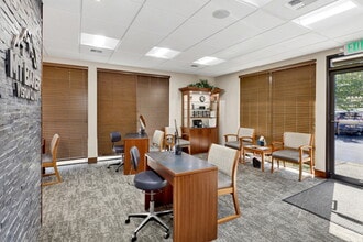 1610 Grover St, Lynden, WA for lease Interior Photo- Image 2 of 5