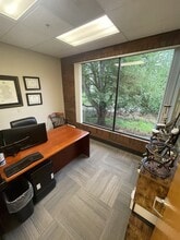 4103 Mercantile Dr, Lake Oswego, OR for lease Interior Photo- Image 2 of 5