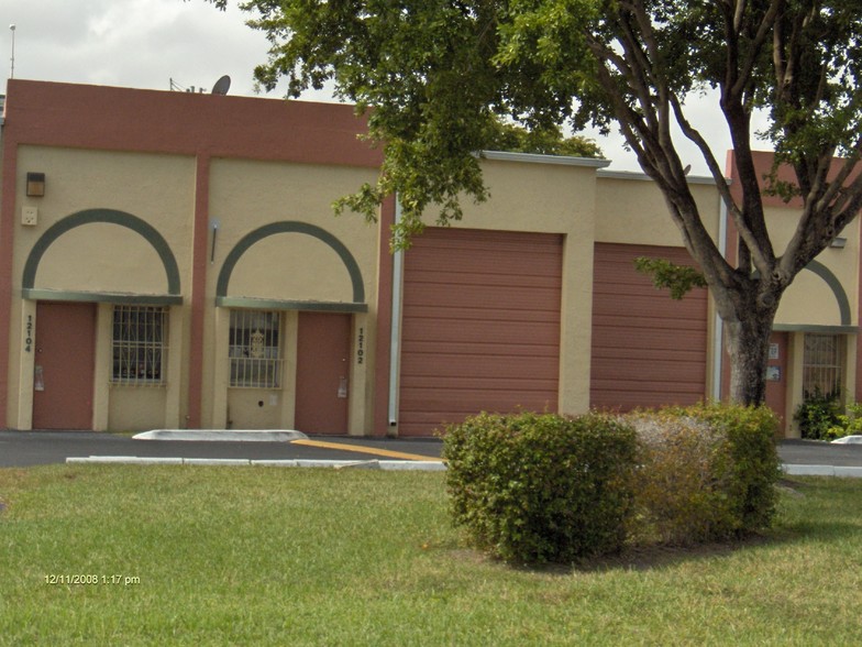 12027-12068 SW 117th Ct, Miami, FL for lease - Building Photo - Image 2 of 6