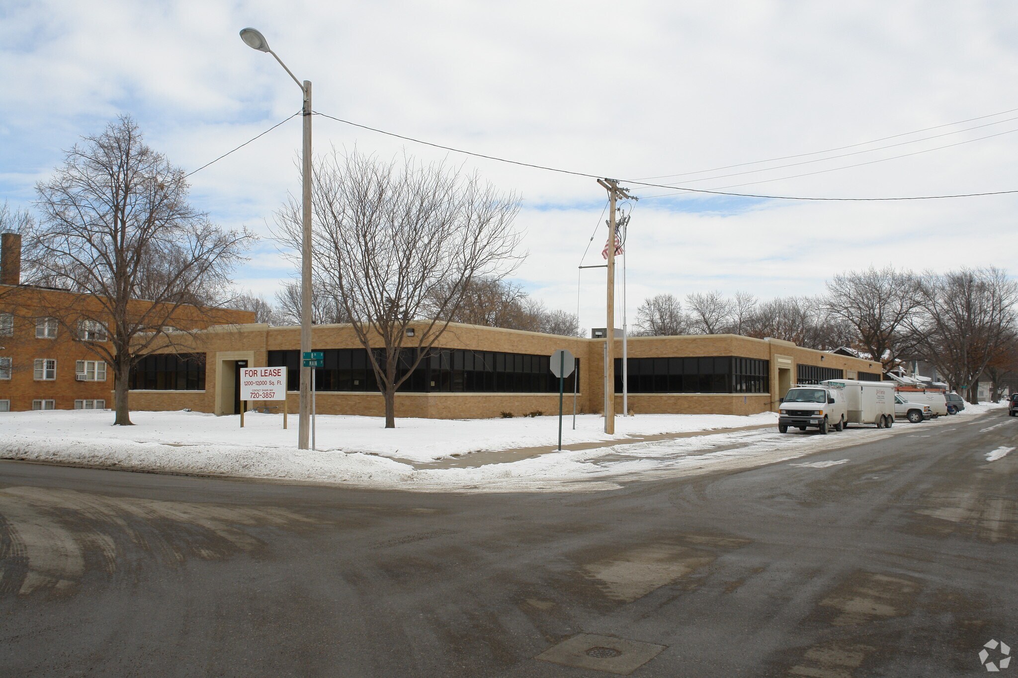 210-212 E 8th St, Fremont, NE for lease Primary Photo- Image 1 of 4