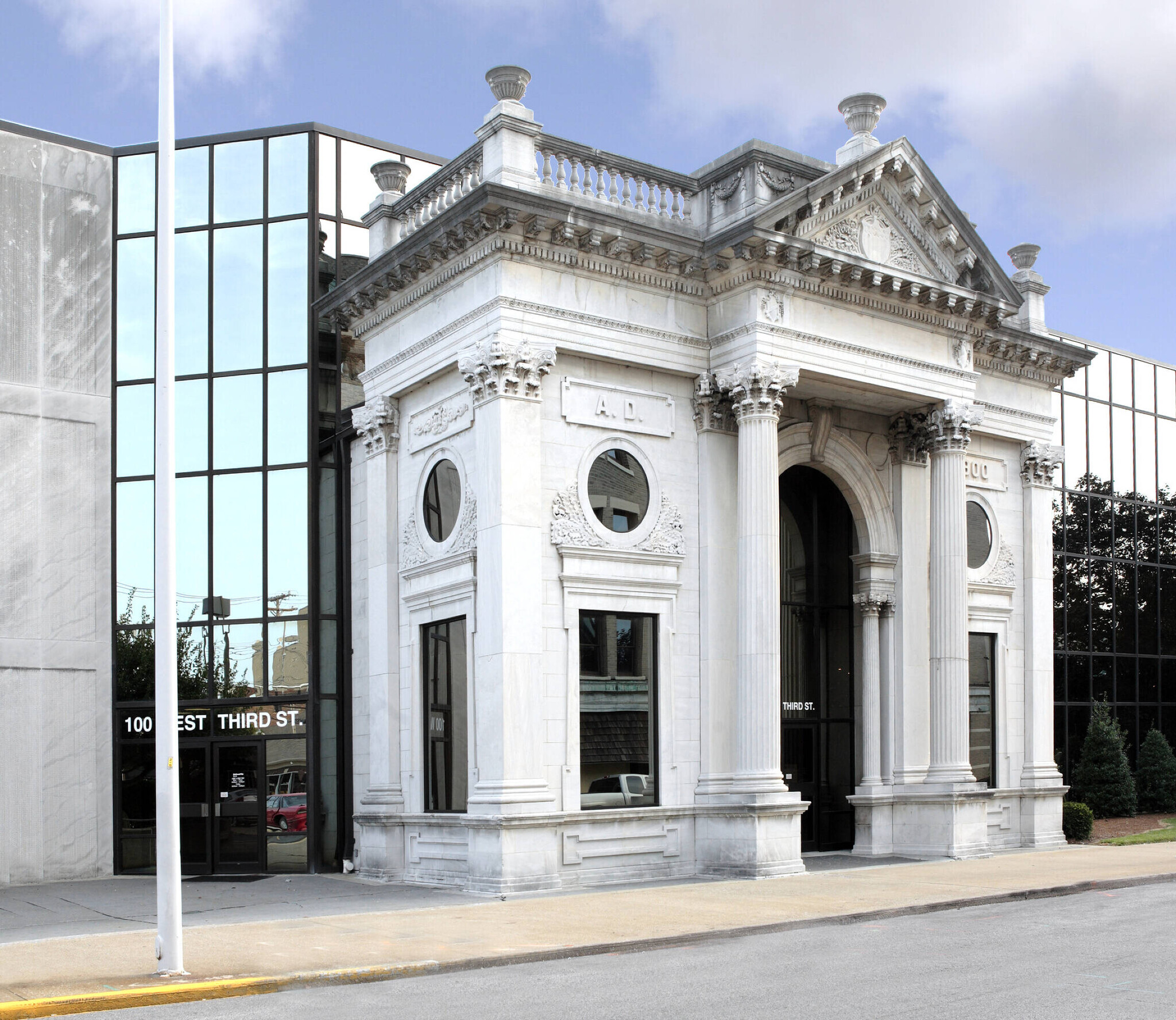 100 W 3rd St, Owensboro, KY for lease Building Photo- Image 1 of 3