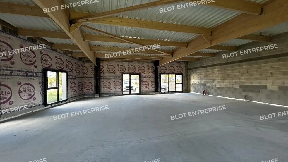 Office in La Bouëxière for sale - Interior Photo - Image 2 of 8