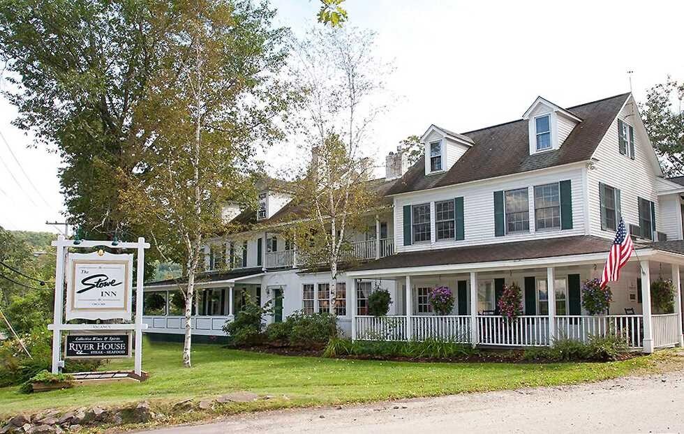 123 Mountain Rd, Stowe, VT for sale Primary Photo- Image 1 of 1