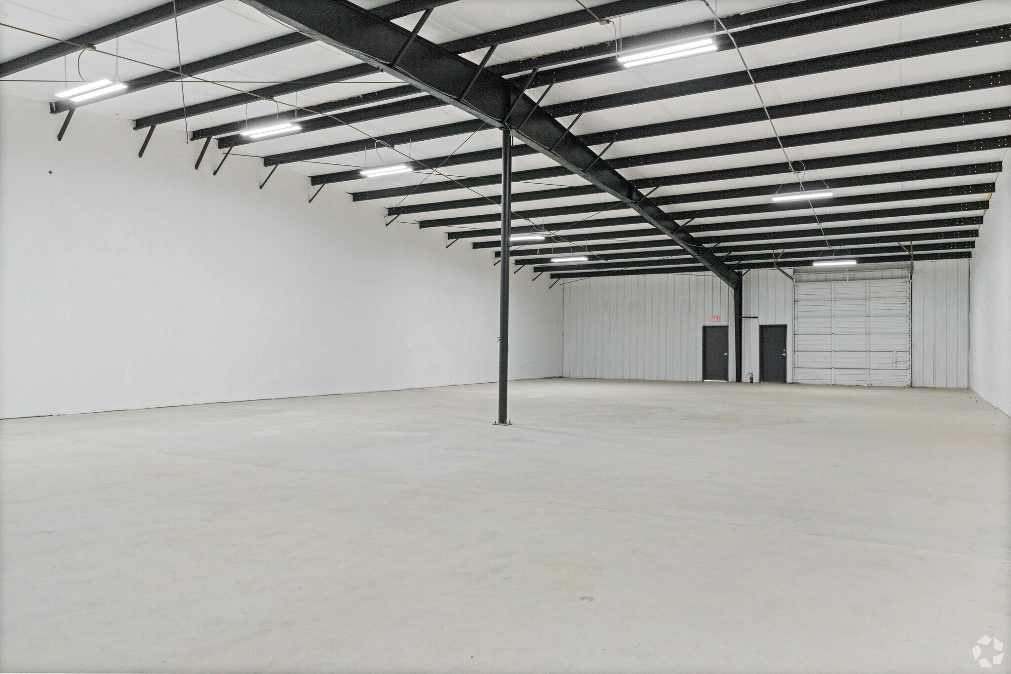 5707-5709 Gardendale Dr, Houston, TX for lease Building Photo- Image 1 of 24